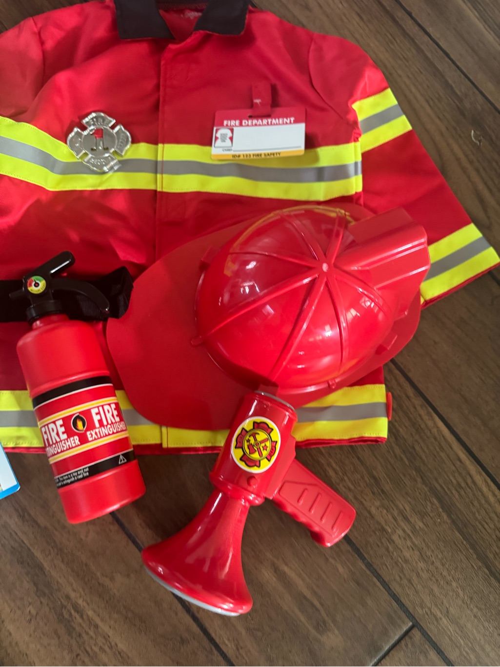 Melissa & Doug Fireman Halloween Costume One Size (3-6y) — image 5 of 8